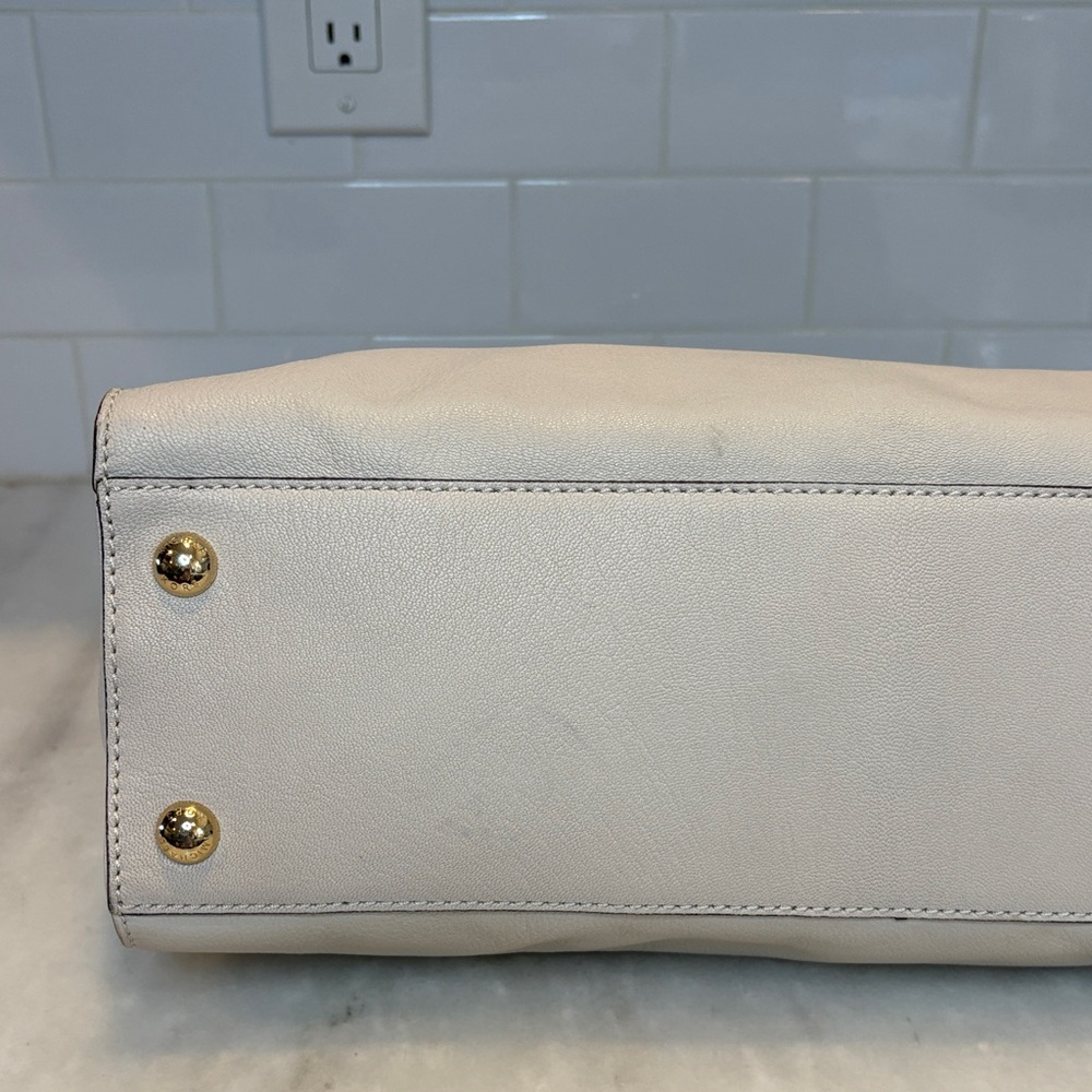 Michael Kors Hamilton Heart Lock XL Convertible Tote - Picture 11 of 16